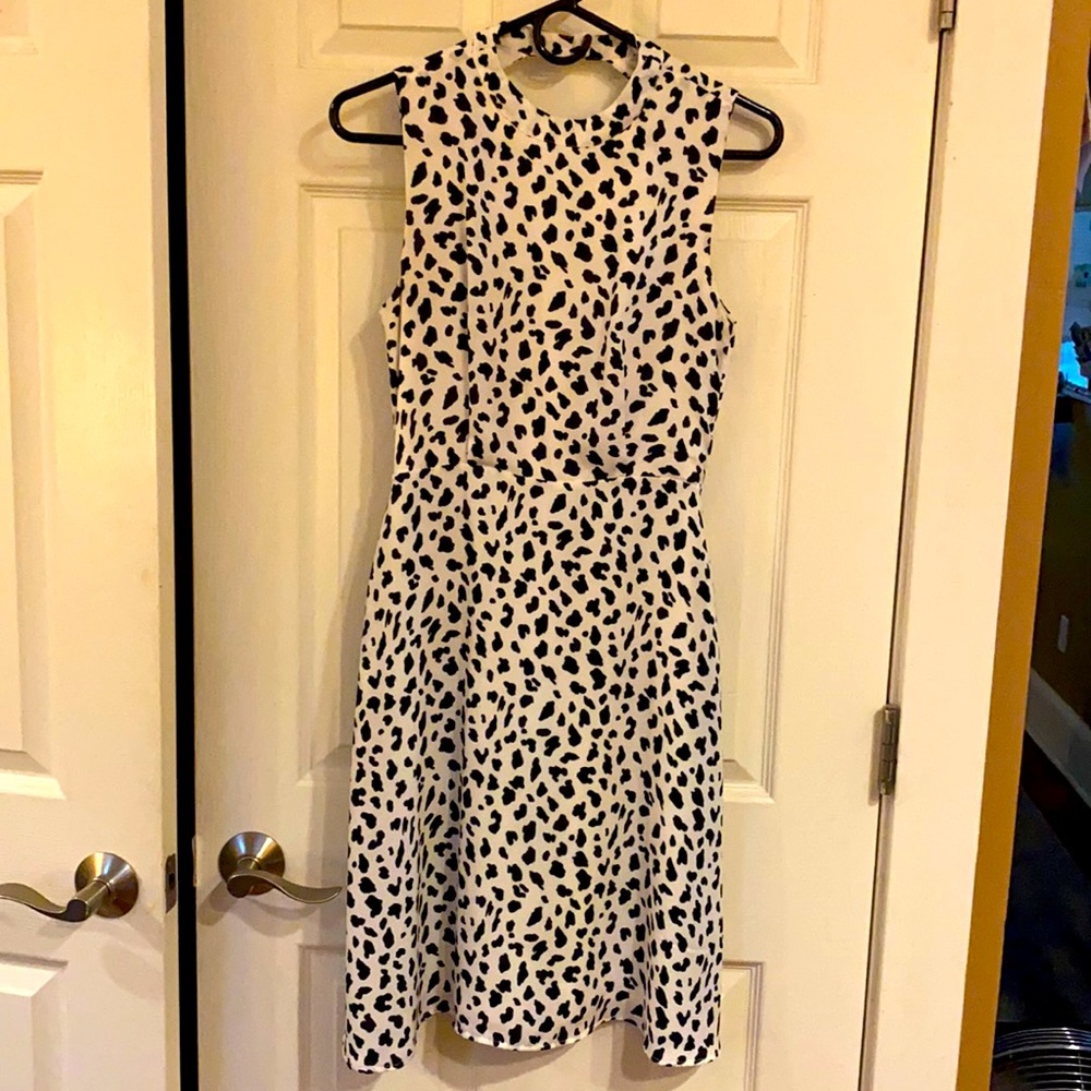 Black and white dress WITH pockets! Open back